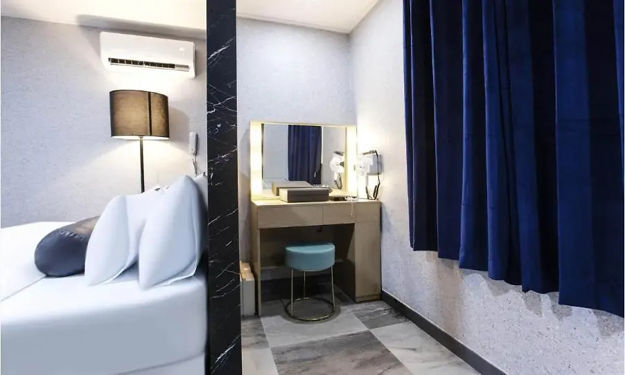 On & Off Hotel Bupyeong Incheon 0*,  Korsel